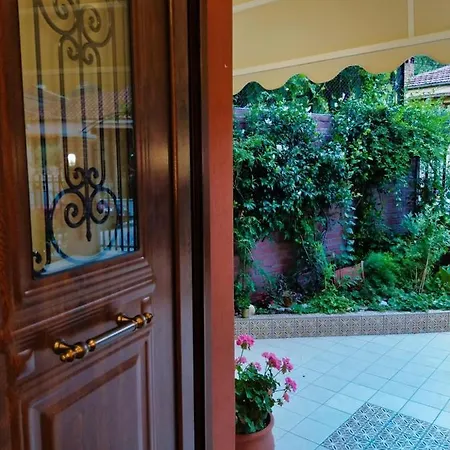 Mama's Cozy 3 アパート カランバカ